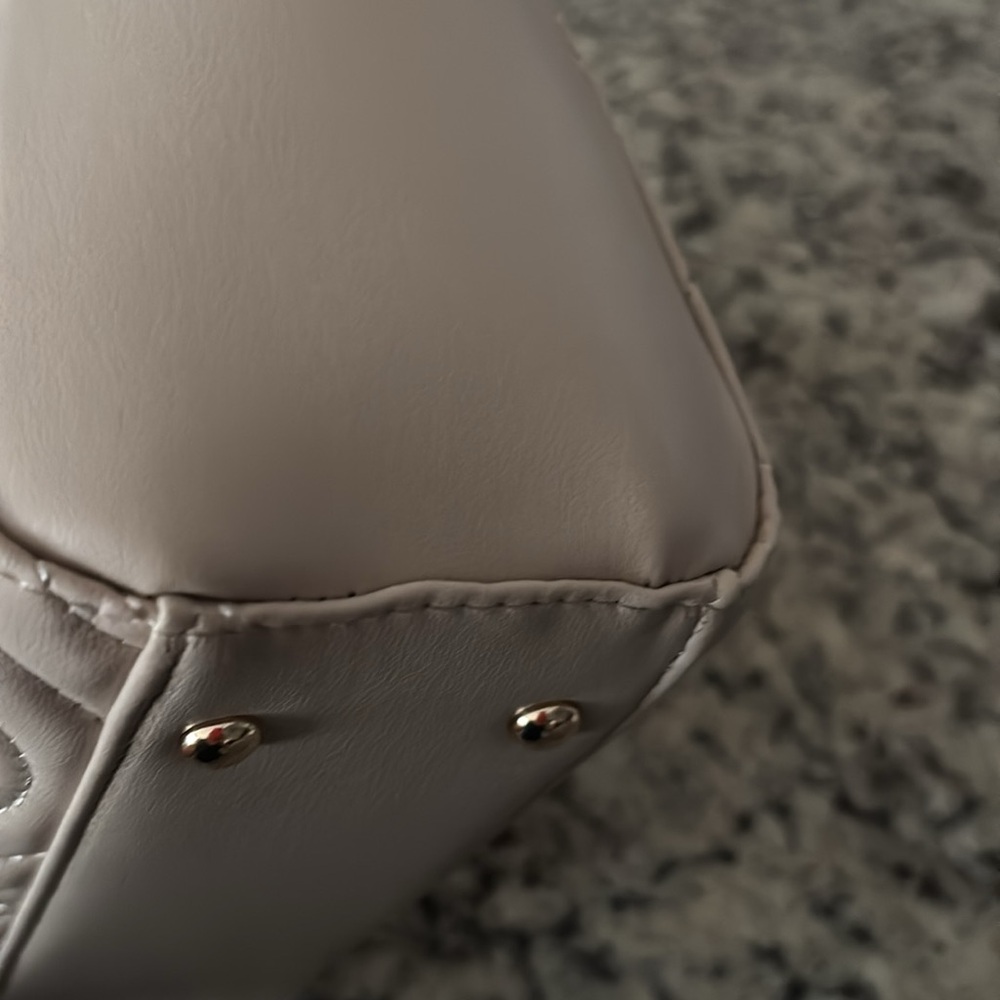 Nwt Valentino Orlandi Cream 
Quilted satchel - Picture 2 of 6